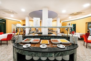 Déjeuner, dîner et souper servis sur place; cuisine portugaise