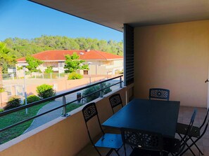 Planxa i posts de planxar, bressols, llits addicionals i wifi