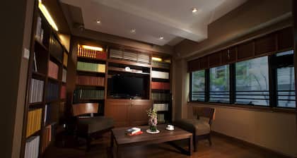 Xi Hotel
