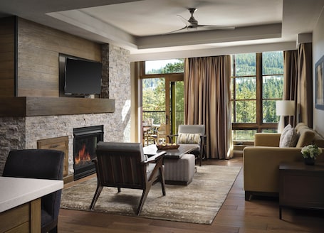 2 Bedroom Residence with Den (2 Bath/ 1 with tub & Separate Shower) | Living area | 55-inch flat-screen TV with cable channels, TV, fireplace. Hyatt Vacation Club at Northstar Lodge, Lake Tahoe
