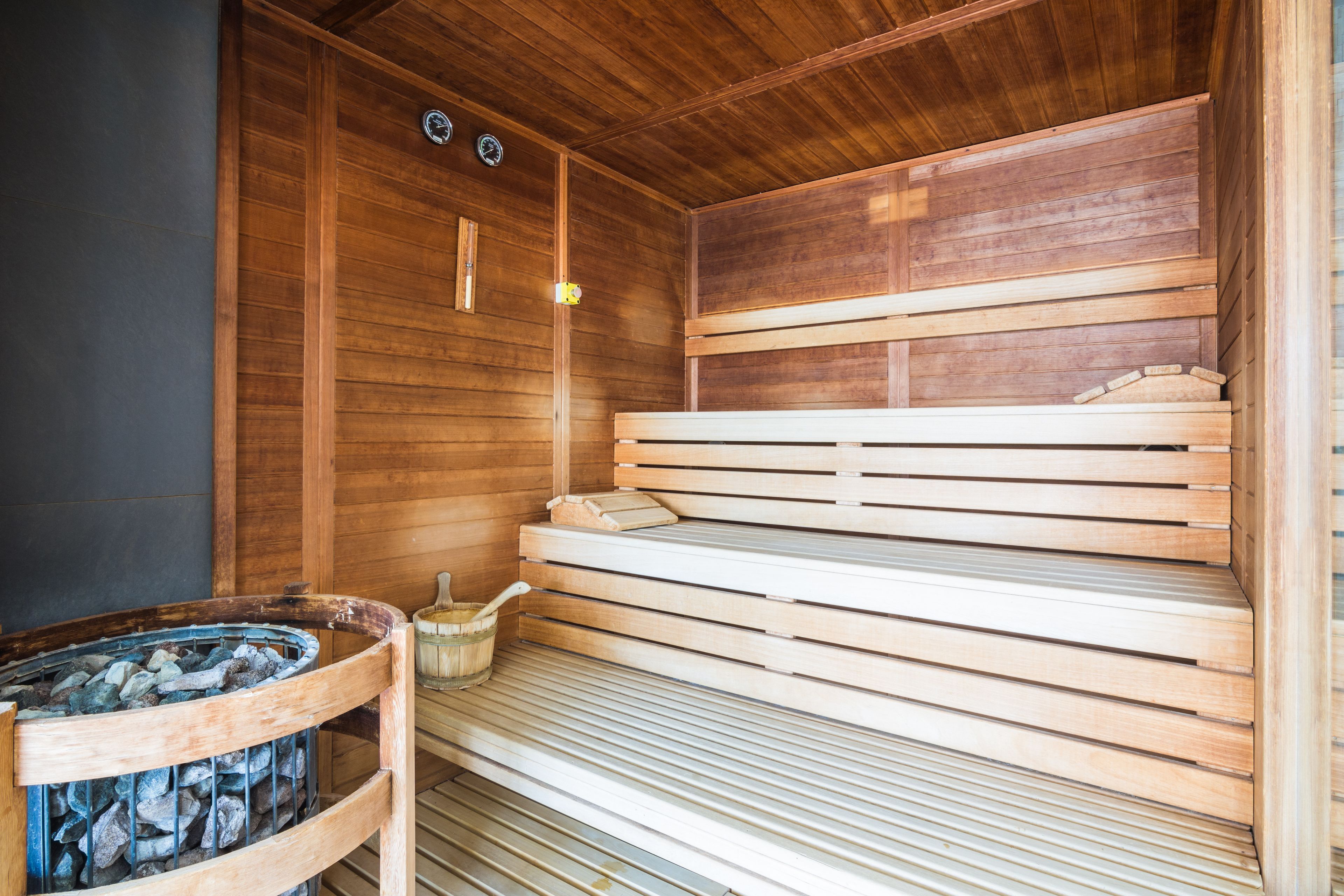 sauna, hot tub, hot springs/mineral springs, body treatments
