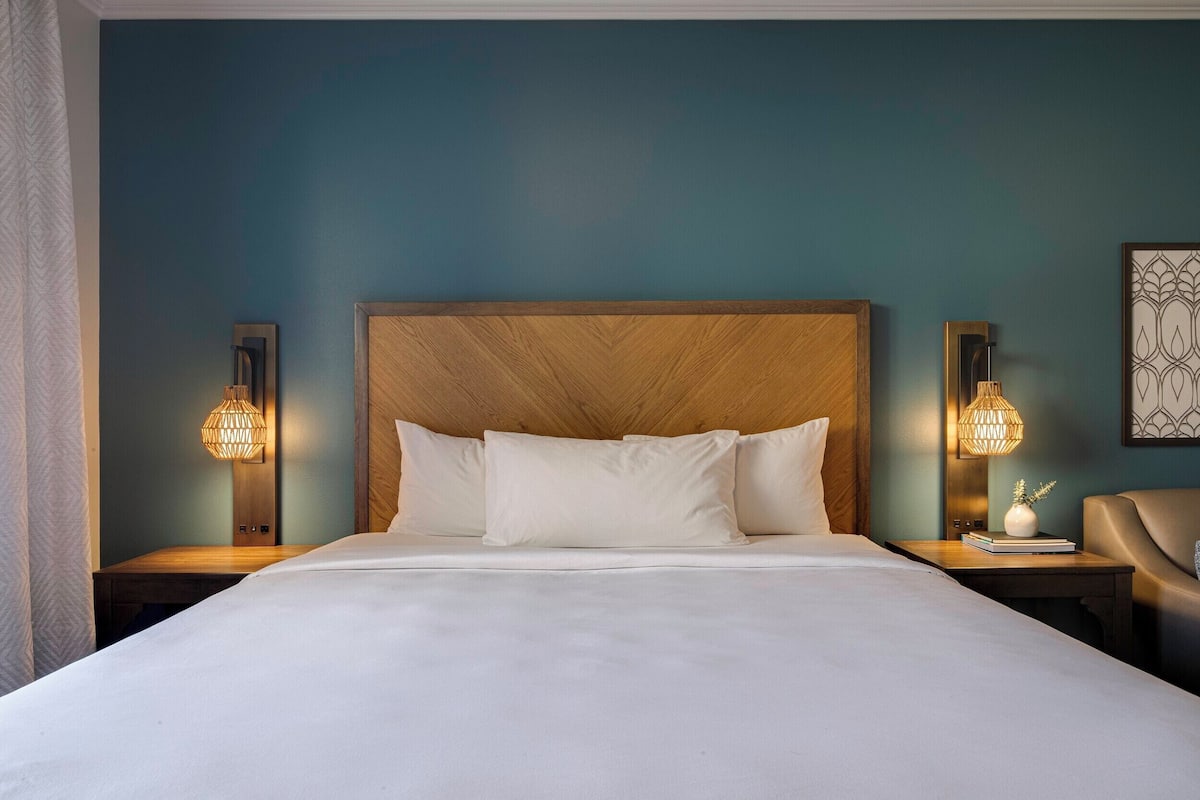 Suite estudio matrimonial grande | Ropa de cama de alta calidad, edredón y camas con pillow-top