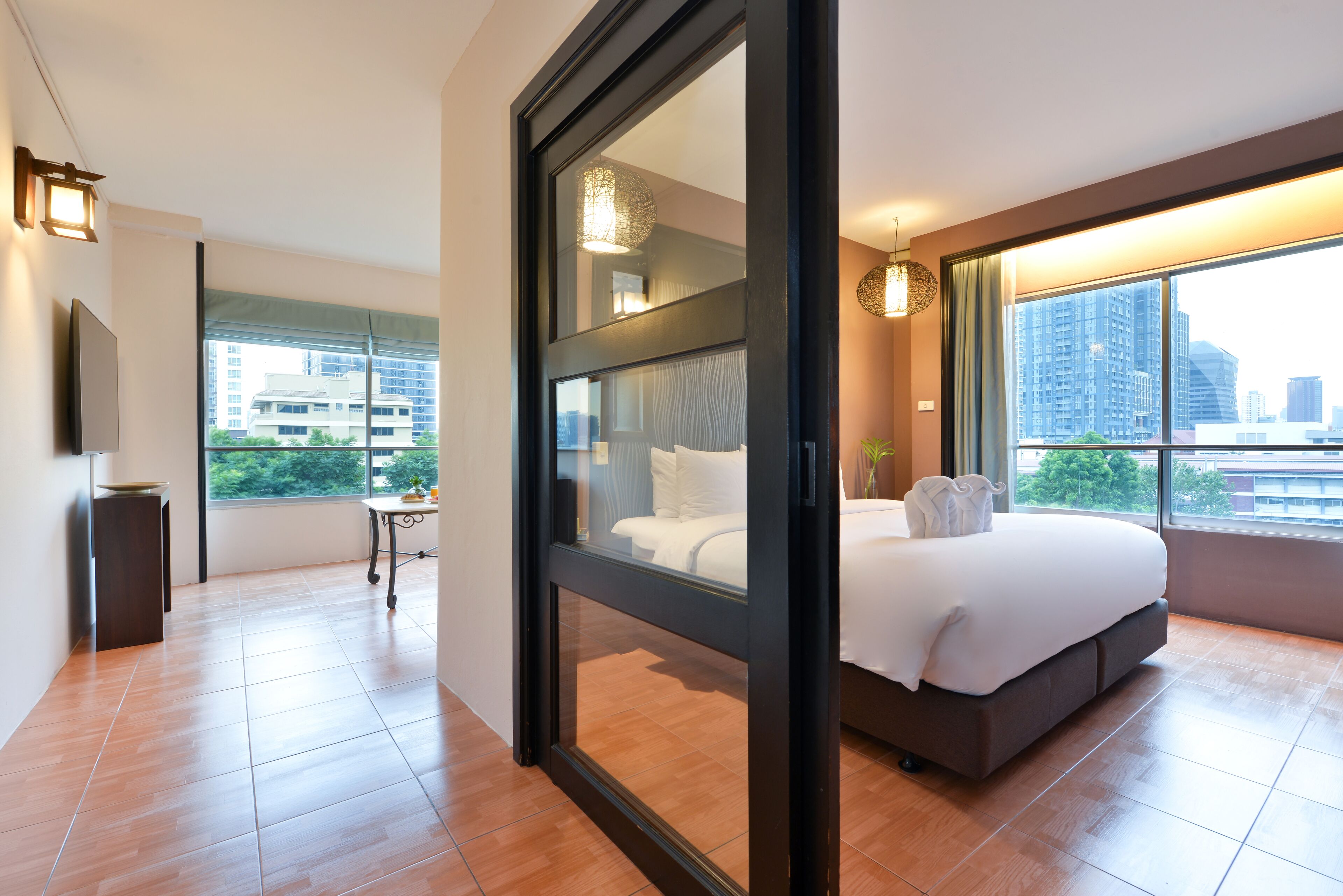 royal suite with breakfast double bed | minibar, in-room safe, individually furnished, desk