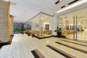Front of property - Royal View Resort (Bangkok)