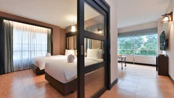 Royal Suite With Breakfast Twin Bed | Minibar, caja de seguridad en la habitación y muebles diferentes