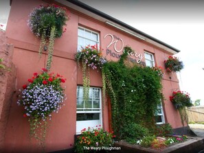 Exterior - The Railway Inn (Brixham)