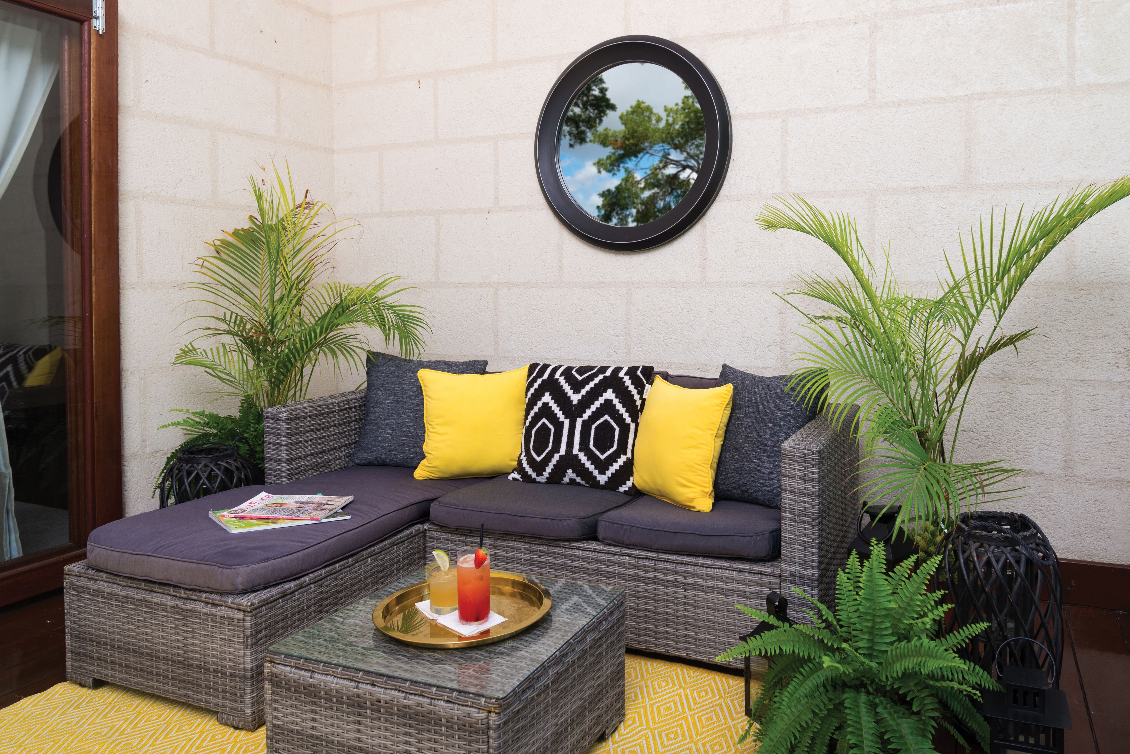 plantation room - flamboyant | terrace/patio