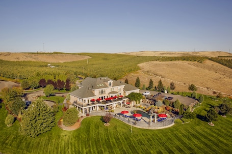 Aerial view. Cameo Heights Mansion