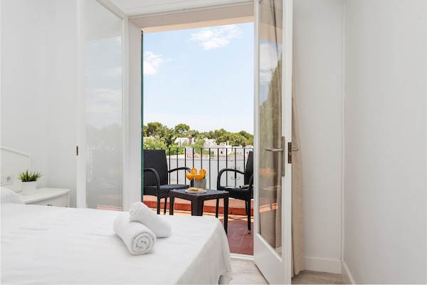 Double Room | WiFi (free), bed sheets