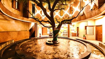 Salas de tratamientos para parejas, sauna, bañera de hidromasaje