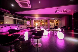 Nightclub - Hotel Malligi (Hospet)