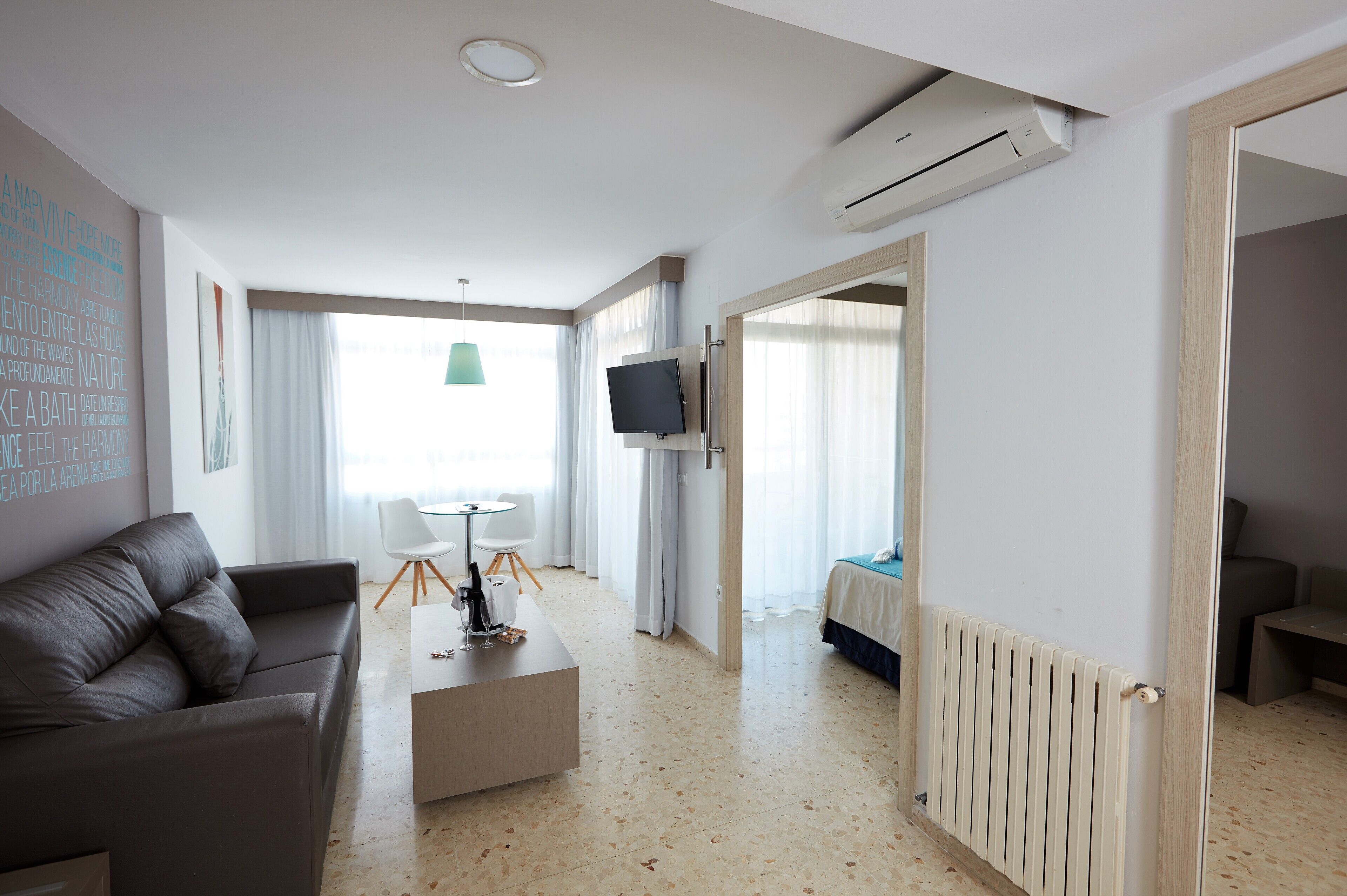 Photo - Flamingo Beach Resort - Adults Recommended