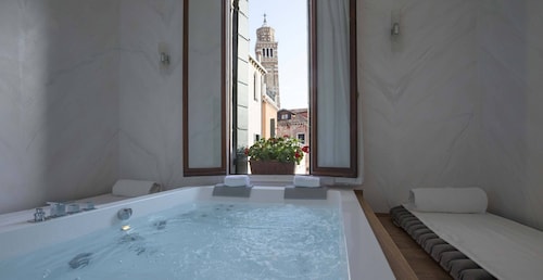 Palazzo Paruta & Wellness Apartments