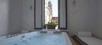 Palazzo Paruta & Wellness Apartments