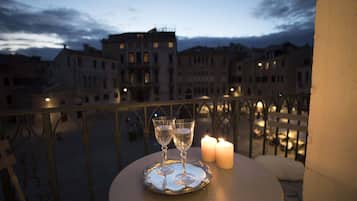 Condo real, em edifício anexo (Wellness 704 40mt dall'hotel LOC09471) | Sacada