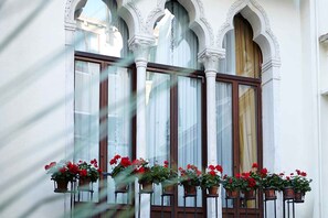 Deluxe Double or Twin Room | Balcony - Palazzo Paruta & Wellness Apartments (Venice)