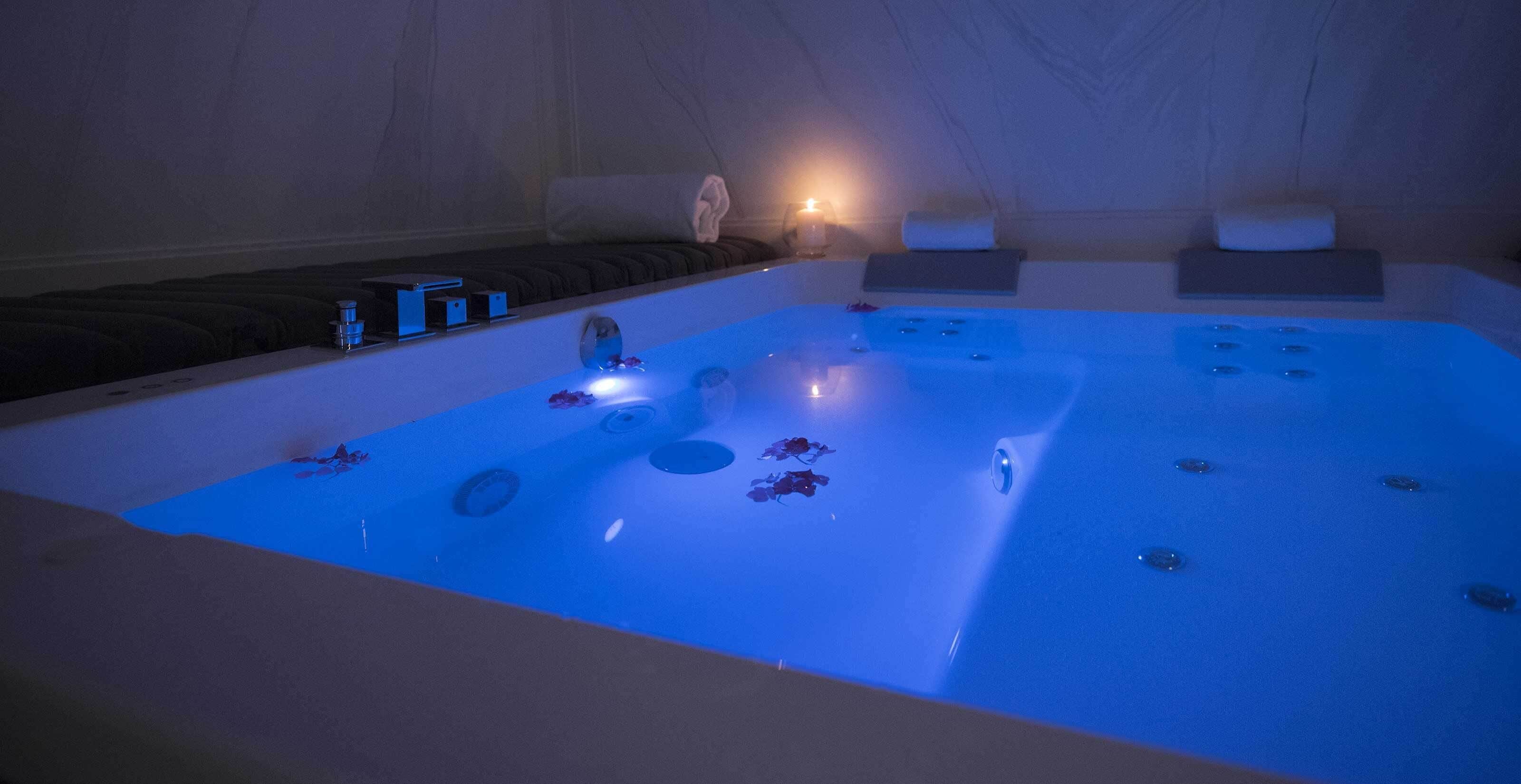 Elite Condo, Annex Building (Wellness 703 40mt dall'hotel LOC09470) | Private spa tub