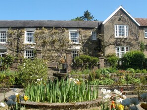 Front of property - Lastingham Grange (York)