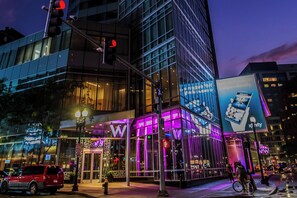 Exterior - W Boston, a Marriott Hotel (Boston)