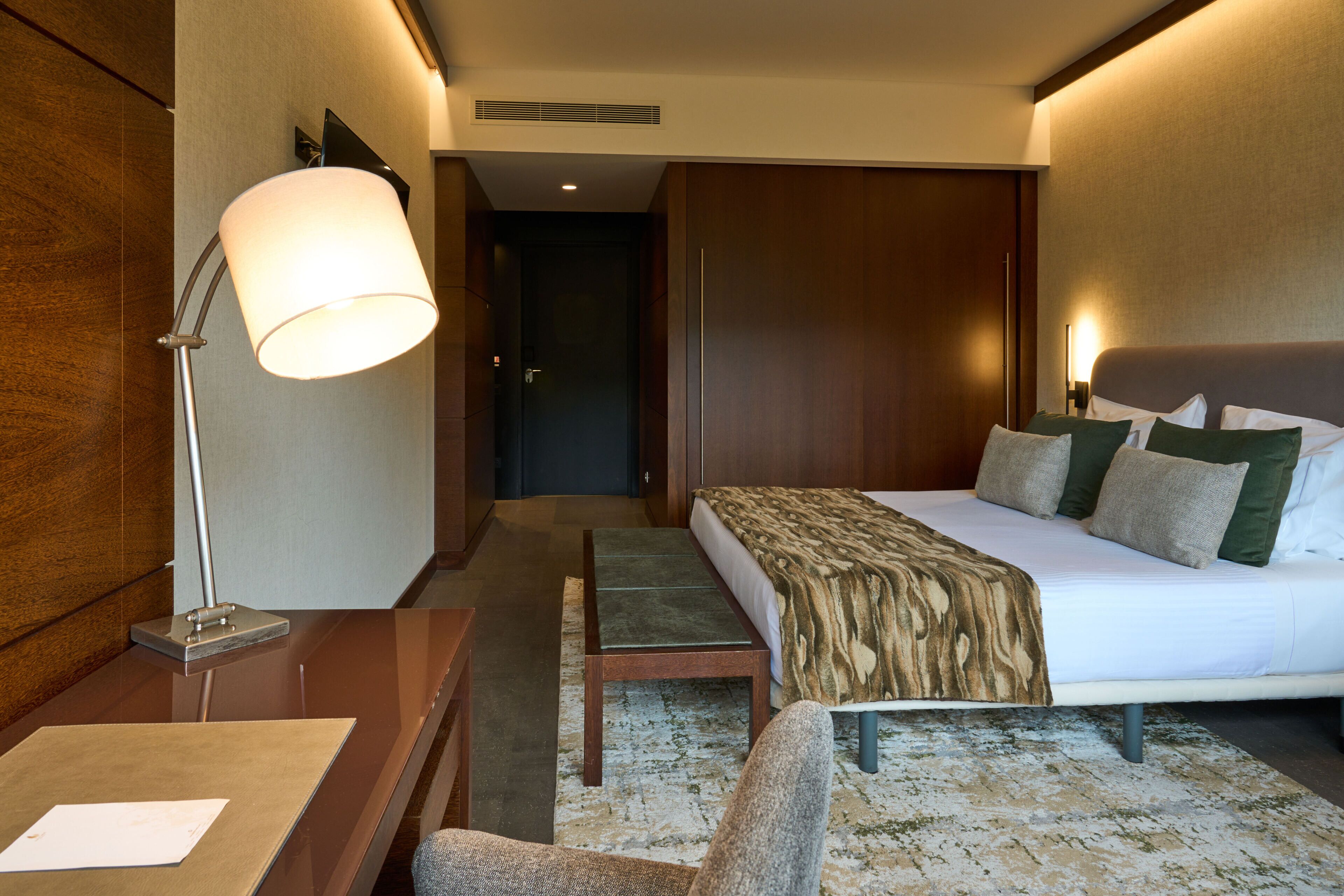 minibar, in-room safe, desk, blackout curtains