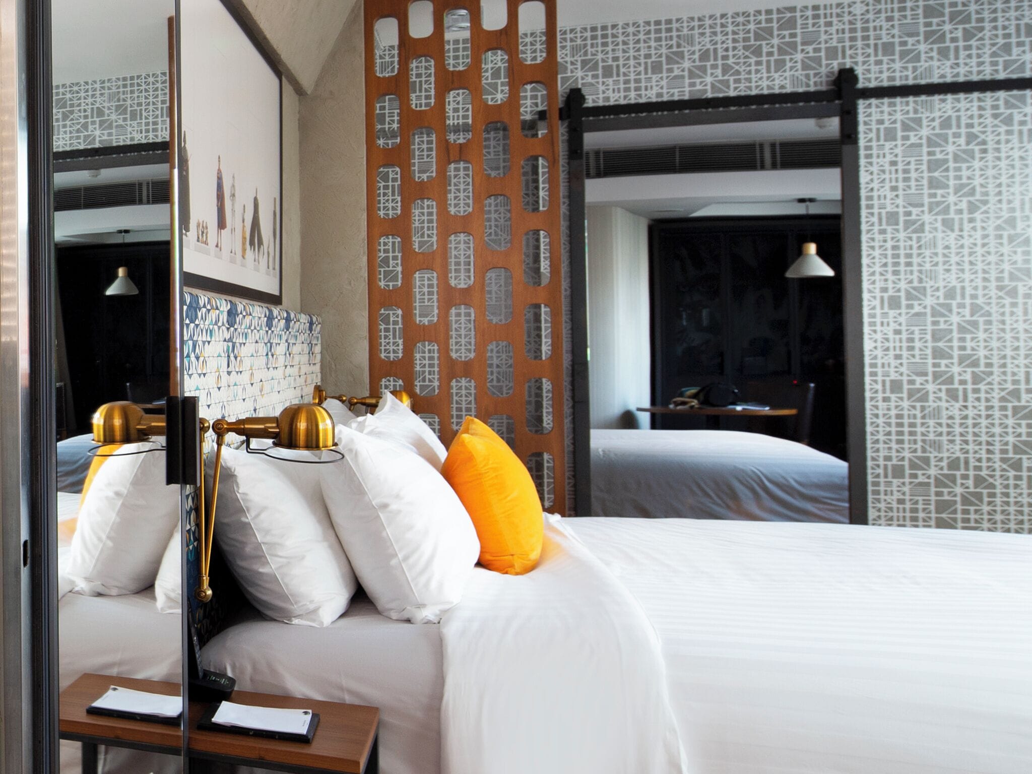 Habitación Deluxe doble, 1 cama de matrimonio grande | Ropa de cama de alta calidad, colchones con acolchado adicional, minibar