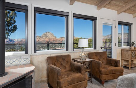 Sky Ranch Lodge - Image 35