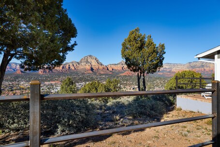 Sky Ranch Lodge - Image 86