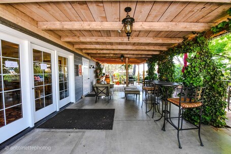 Sky Ranch Lodge - Image 48