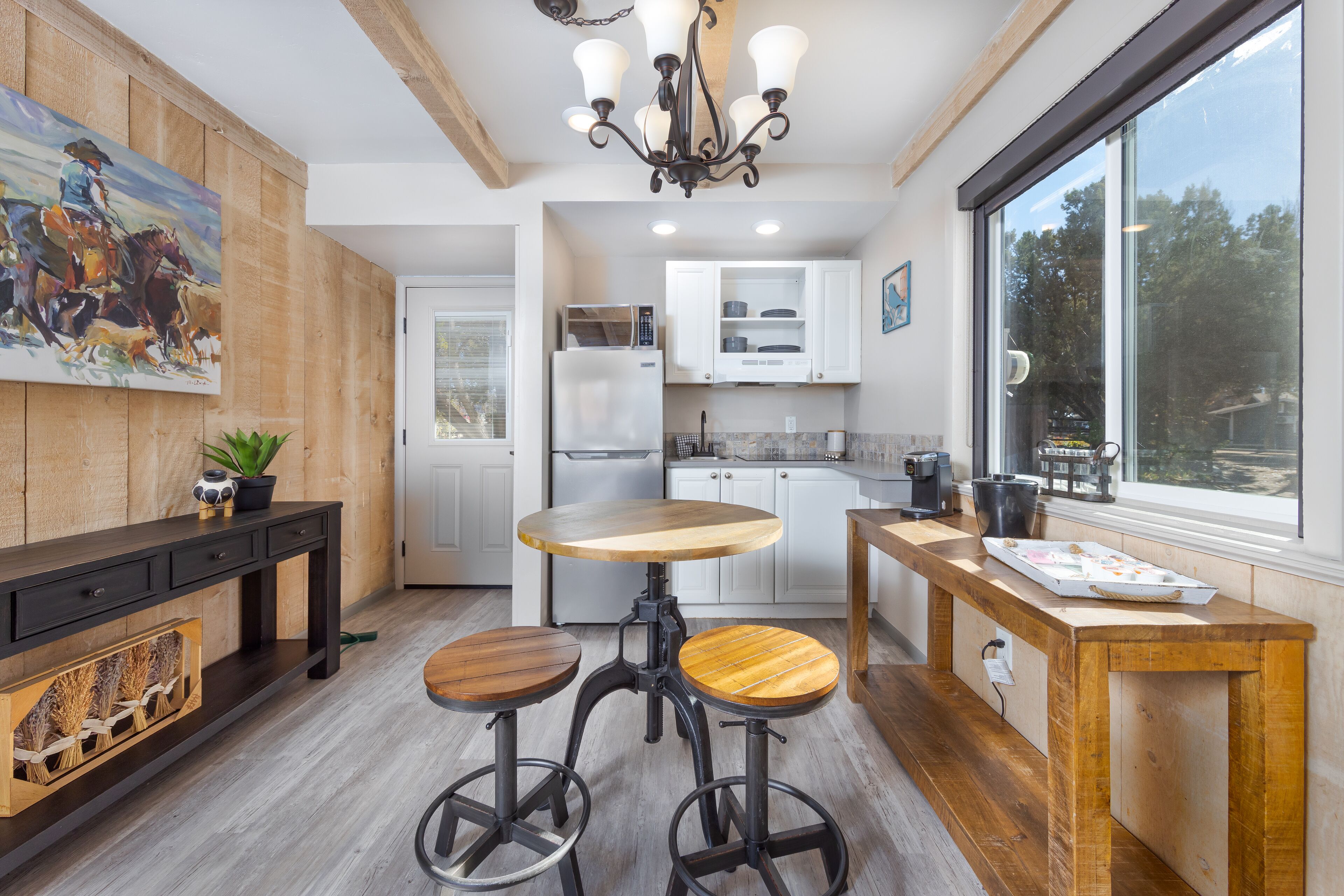 Sky Ranch Lodge Reviews, Deals & Photos 2024 - Expedia