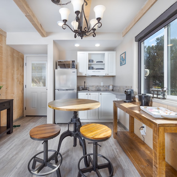 Sky Ranch Lodge Reviews, Deals & Photos 2024 - Expedia