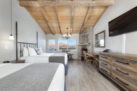 Sky Ranch Lodge - Image 43