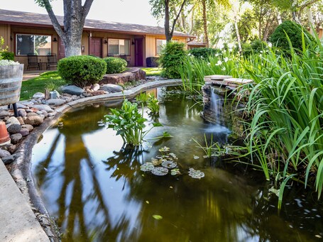 Sky Ranch Lodge - Image 38