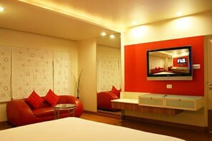 Minibar, in-room safe, desk, soundproofing - Hotel Taj Tristar (Hyderabad)