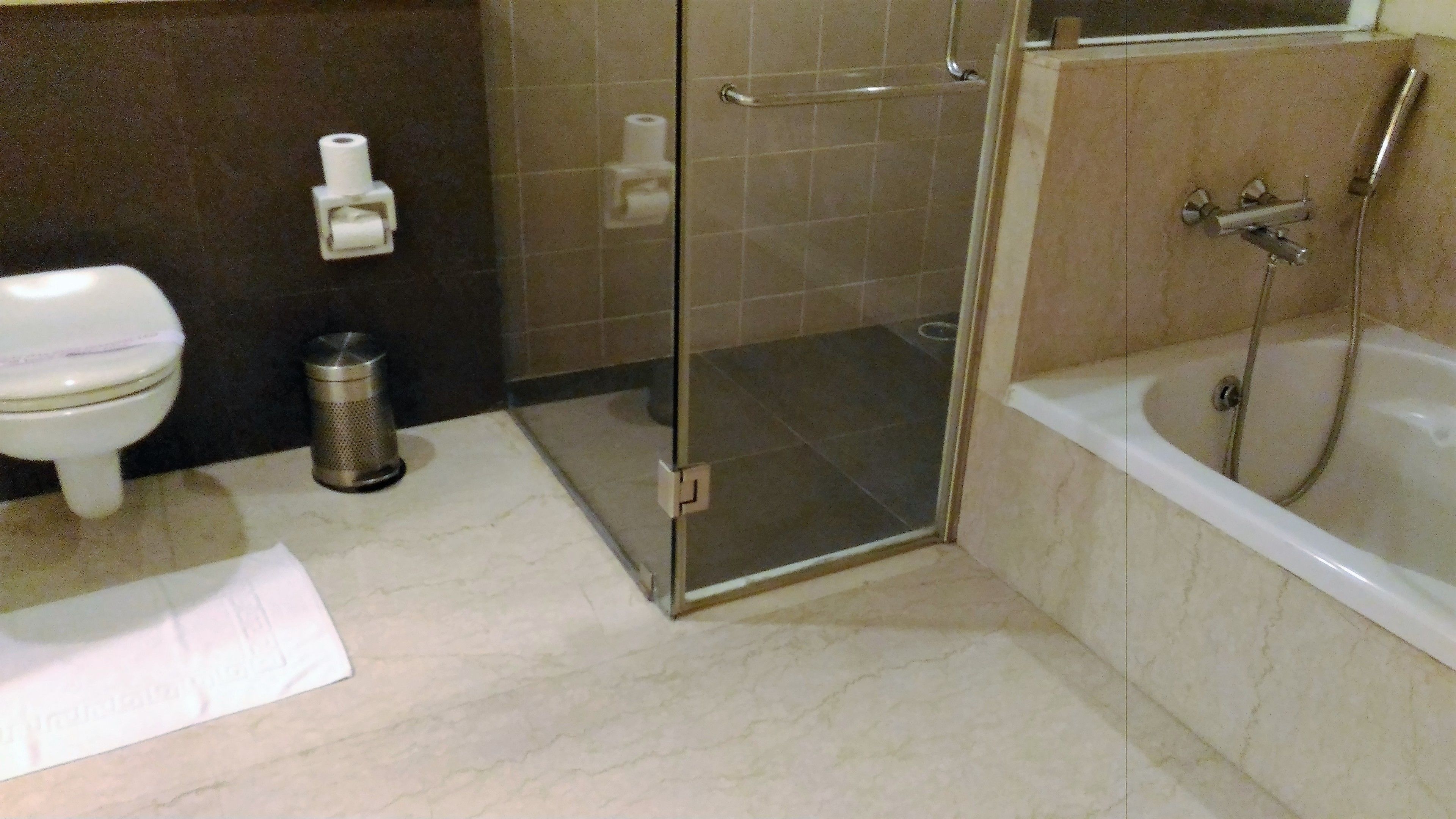 Ducha del cuarto de baño