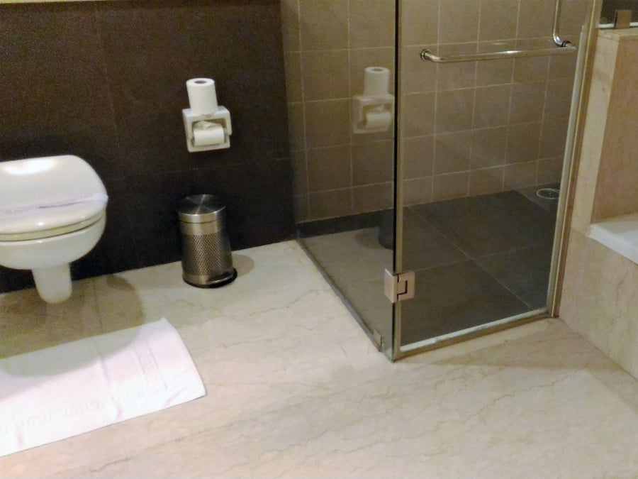 Ducha del cuarto de baño