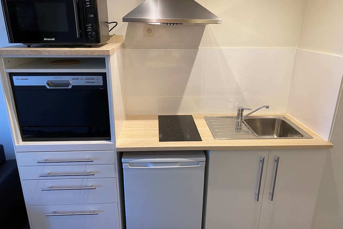 business apartment | private kitchenette | coffee/tea maker, electric kettle