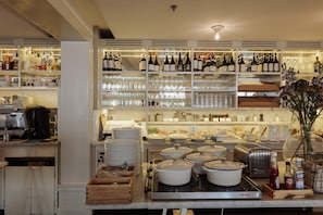 Tägliches inbegriffenes Frühstücksbuffet