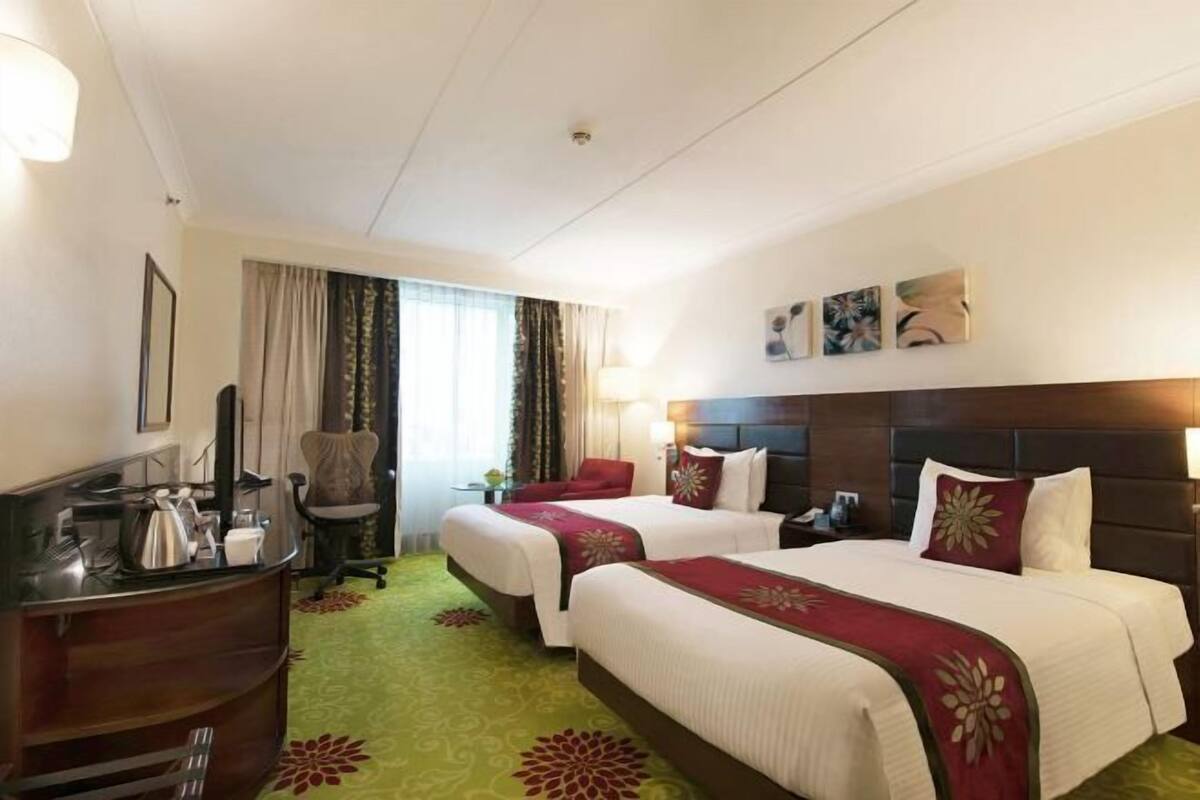 Premium bedding, in-room safe, desk, laptop workspace