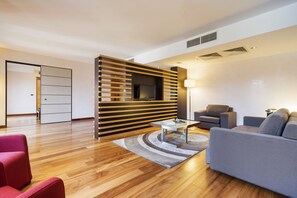 Premium bedding, memory foam beds, minibar, in-room safe