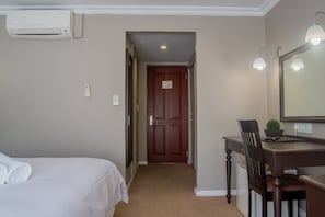 Luxury Suite | Premium bedding, in-room safe, individually furnished, desk - Ruslamere Hotel & Conference Centre (Cape Town)