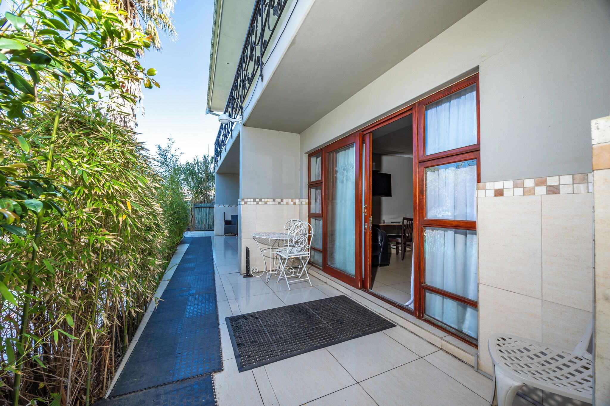 Executive Studio, 1 King Bed | Terrace/patio