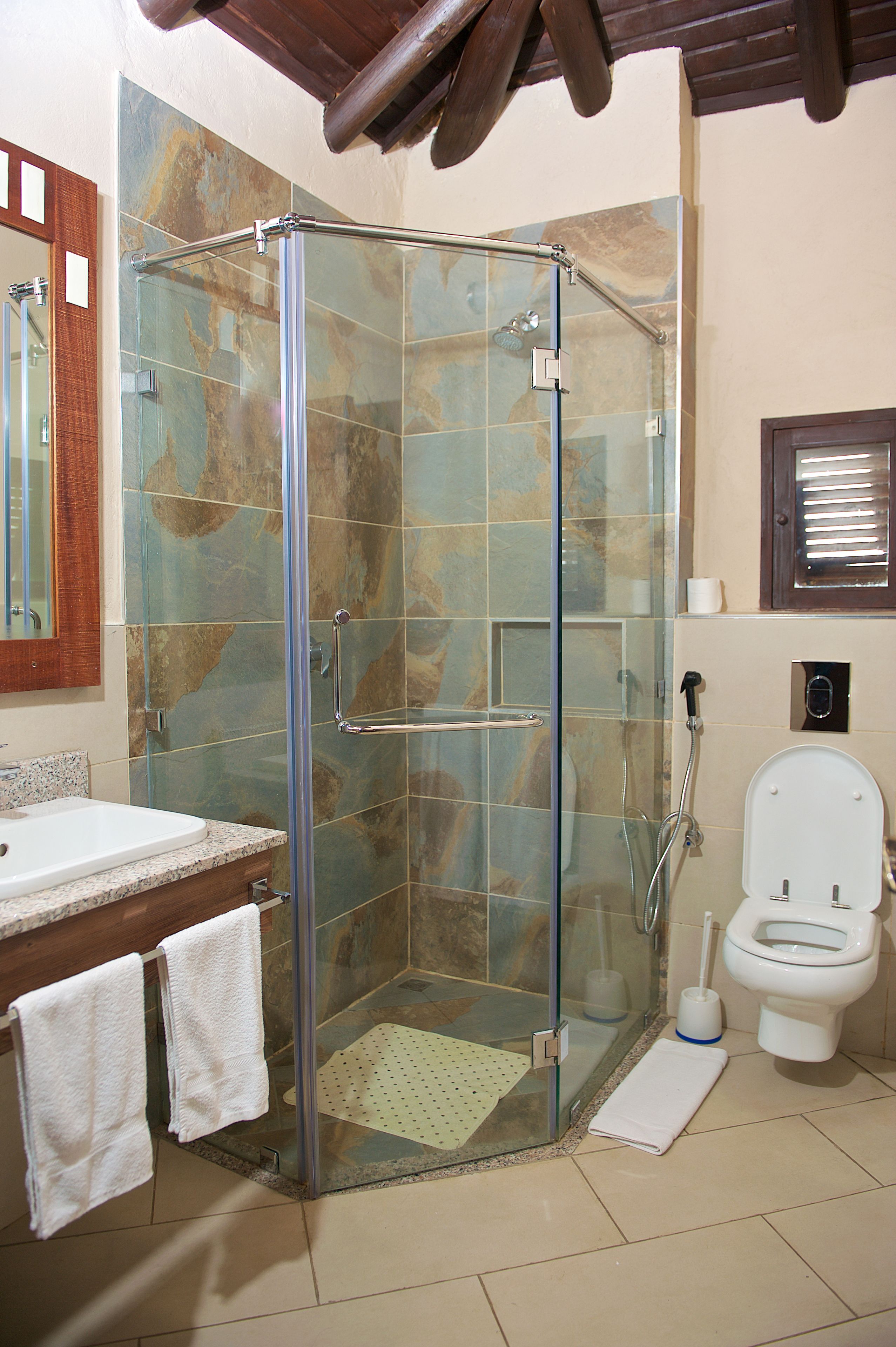 villa, 2 single beds | bathroom shower