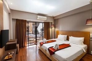 Down comforters, in-room safe, desk, blackout drapes - The Cottage Suvarnabhumi (Bangkok)