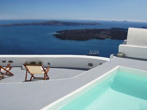Exterior - Irida Santorini (Santorini)