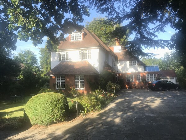 Exterior - Melford House (Farnborough)
