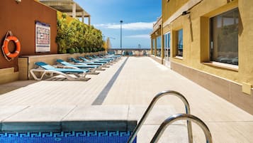 Outdoor pool, pool loungers