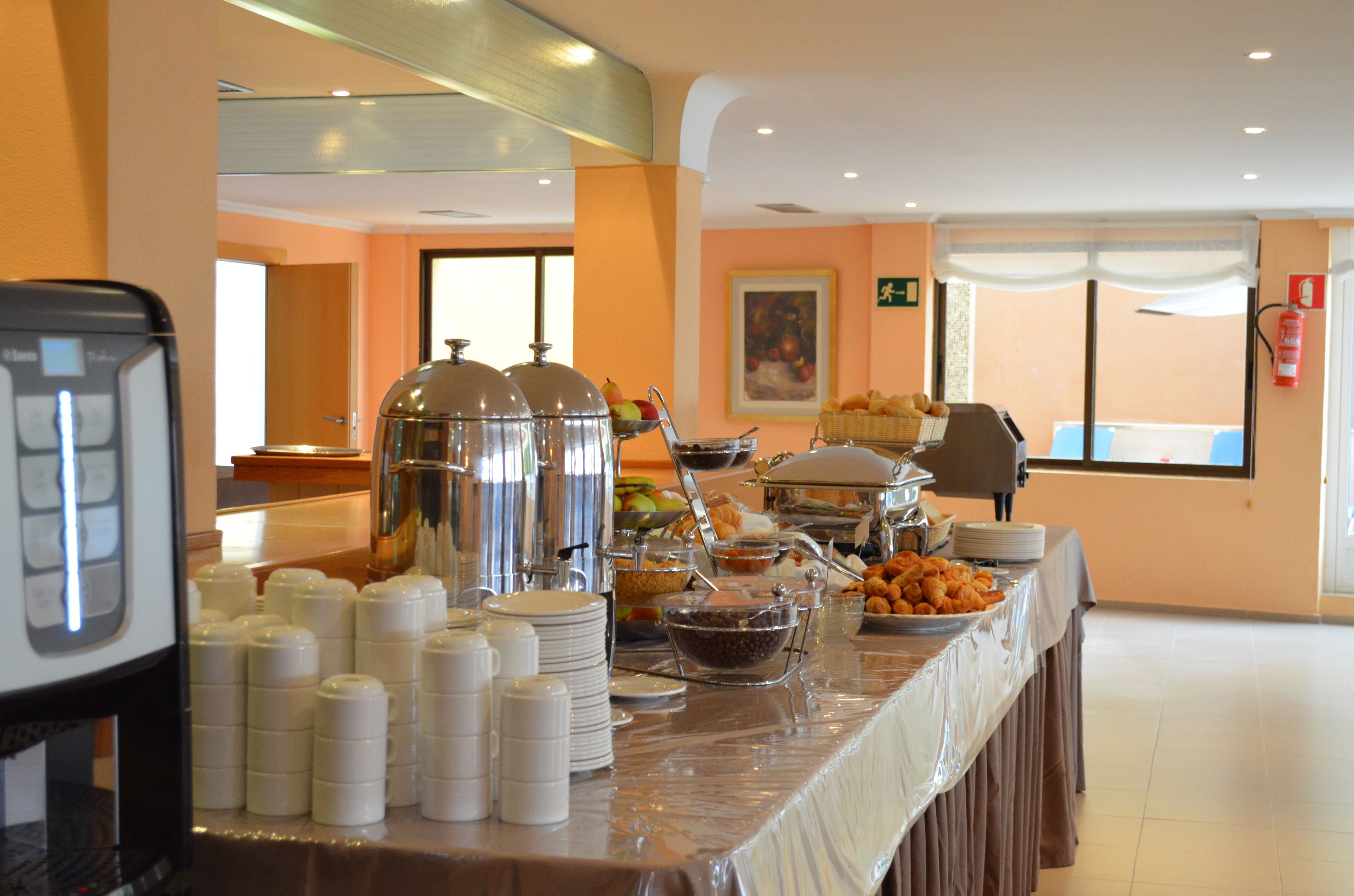 daily buffet breakfast (eur 11.90 per person)