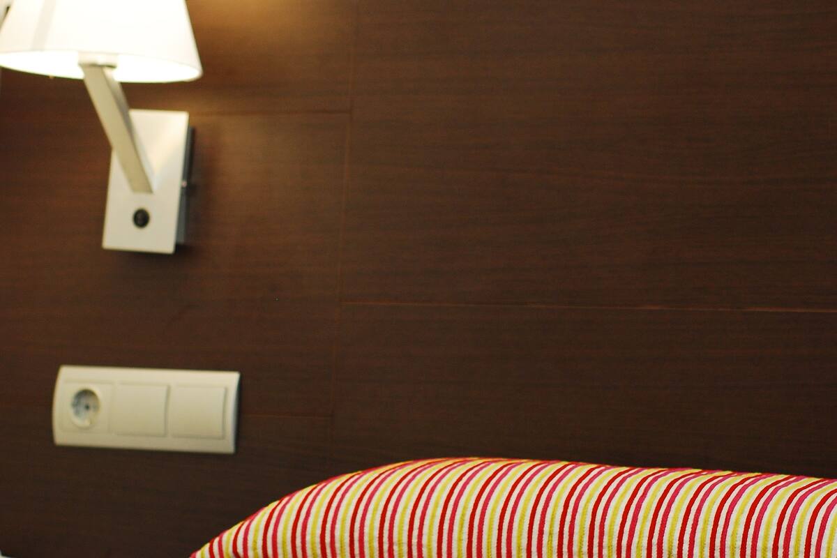 comfort double room single use, partial sea view | 1 bedroom, minibar, in-room safe, soundproofing