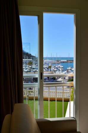 Quang cảnh từ phòng