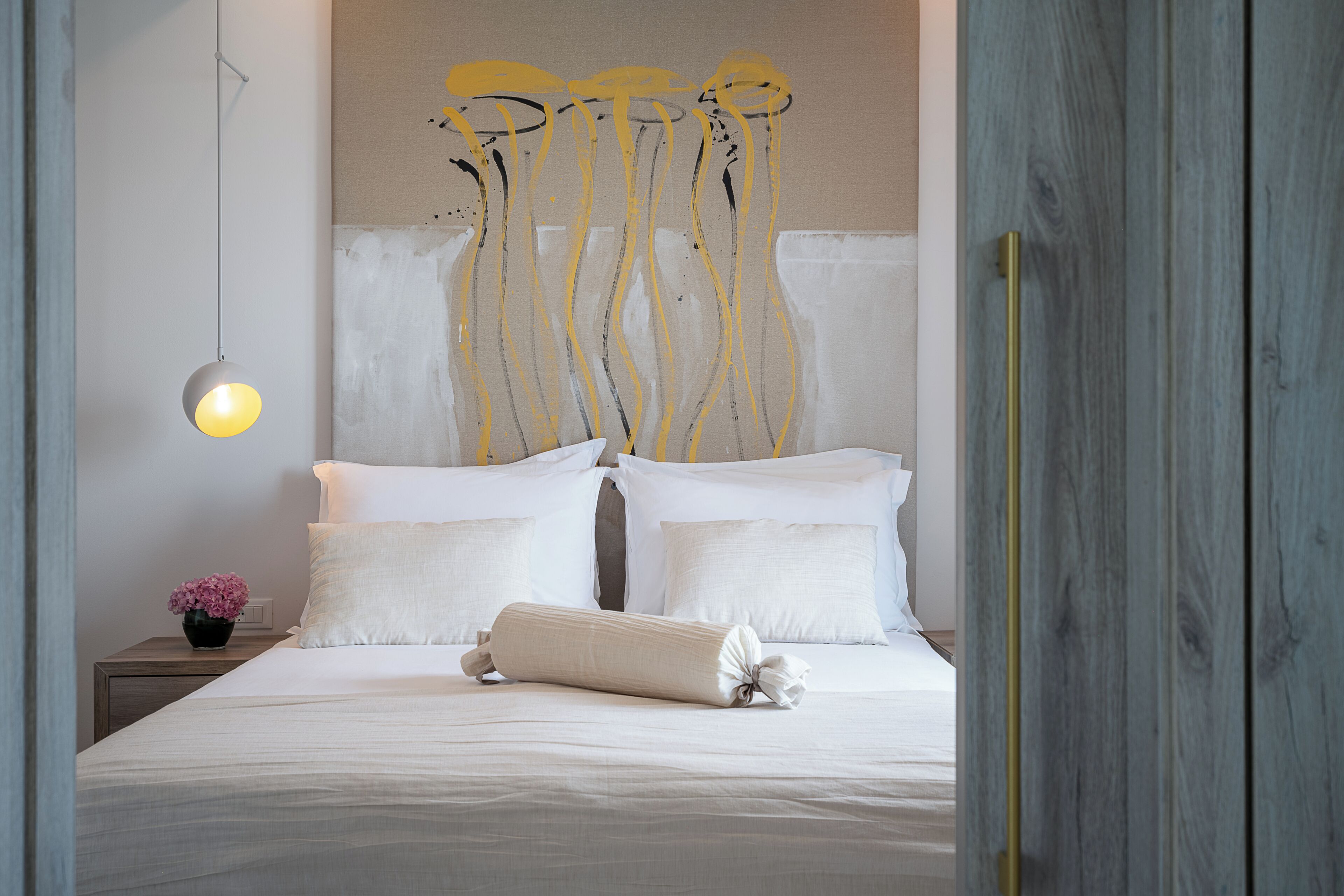 Suite Executive, balcone, vista mare | Una cassaforte in camera, una scrivania, tende oscuranti, Wi-Fi gratuito